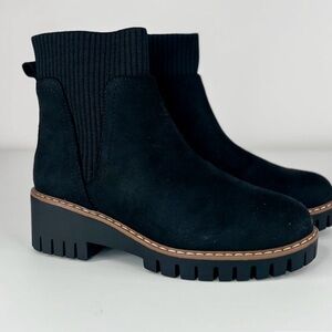 Very G Black Ankle Booties